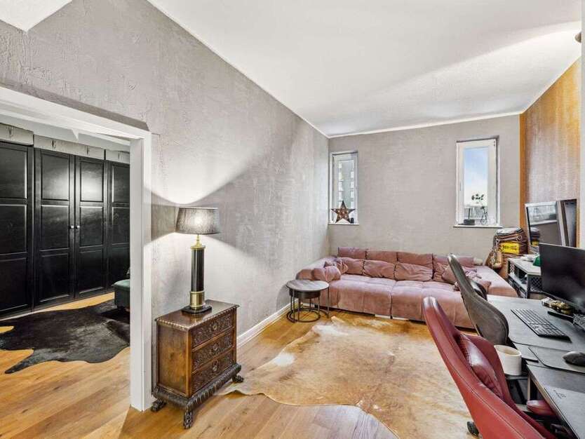 Wohnung zum Kaufen in Düsseldorf 350.000 € 91.8 m²