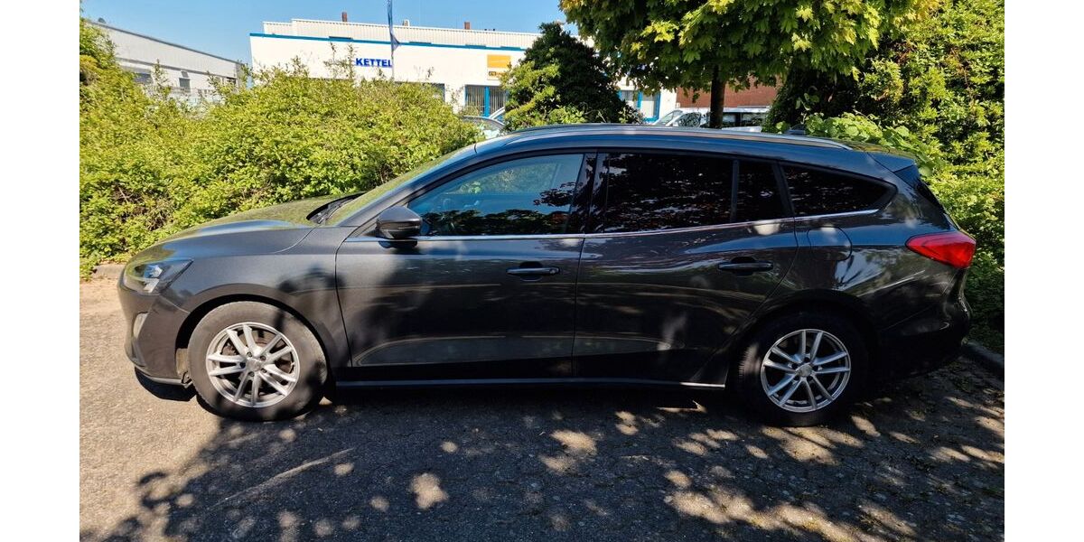 Ford Focus 129.000 km 11.800 &euro; Krefeld 47804