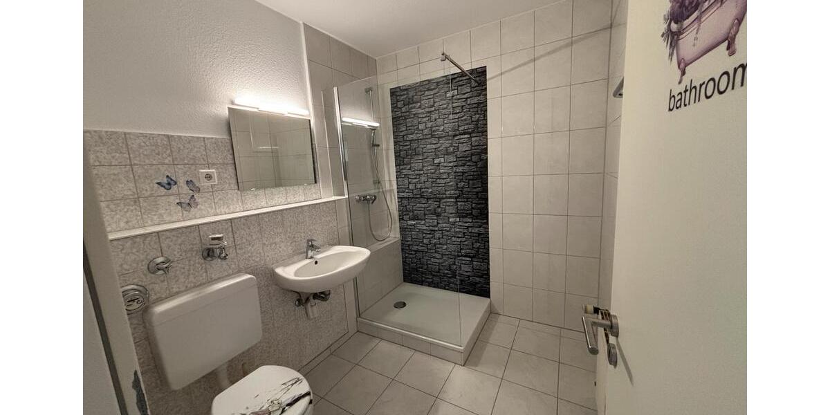 Etagenwohnung Krefeld Fischeln - 3 Zimmer, 83 m&sup2;, 890&euro; | Angebot:25484235