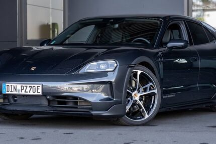 Porsche Taycan 16.390 km 94.590 € Dinslaken 46535