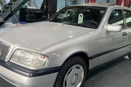 Mercedes-Benz C 200 48.000 km 8.990 &euro; Rheinberg 47495