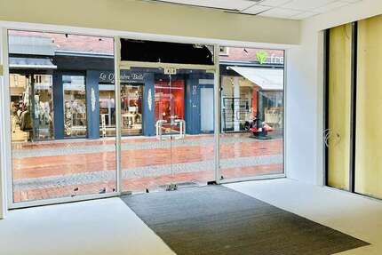 Einzelhandel in Dinslaken 2.100 € 105 m² zimmer