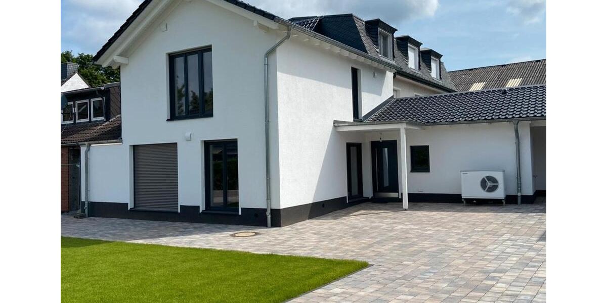 Doppelhaushälfte Düsseldorf Stadtbezirk 5 - 3.5 Zimmer, 100 m&sup2;, 2.500&euro; | Angebot:26241555