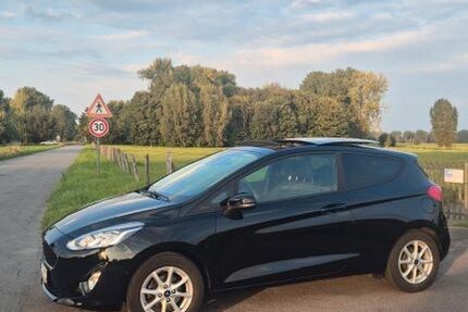 Ford Fiesta 73.000 km 9.200 &euro; Düsseldorf 40223