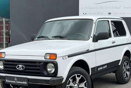 Lada Niva 130.600 km 8.999 &euro; Essen 45139