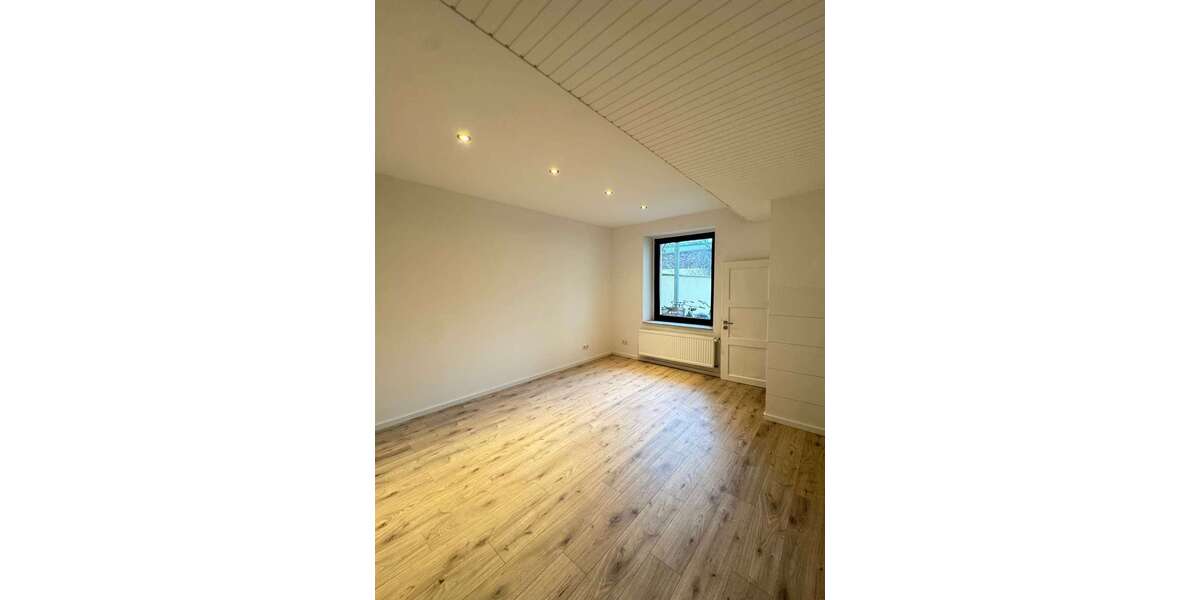 Etagenwohnung Düsseldorf Stadtmitte - 2 Zimmer, 74 m&sup2;, 1.251&euro; | Angebot:24533356