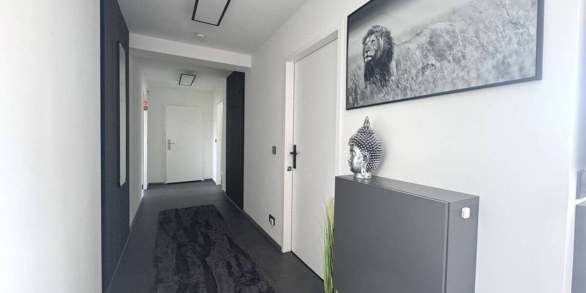 Entwicklungspotenzial Mehrfamilienhaus mit 9 Wohneinheiten, 9 Garagen inkl. Stellplätze und eine Halle + Büro! zimmer