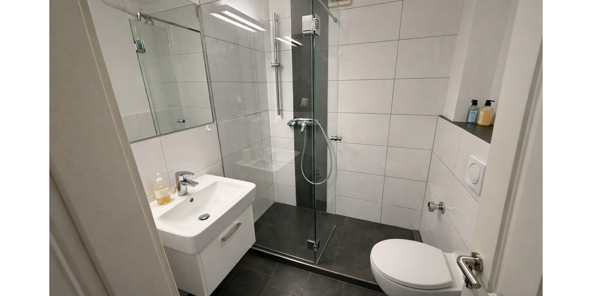 Etagenwohnung Essen Rüttenscheid - 2 Zimmer, 42 m&sup2;, 700&euro; | Angebot:25627997