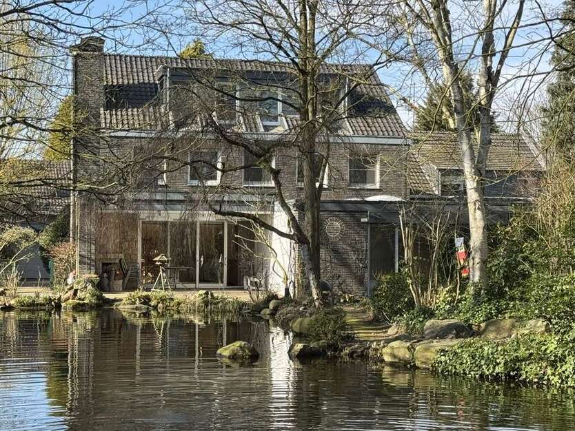 Haus zum Kaufen in Kempen 1.050.000 € 322.59 m²