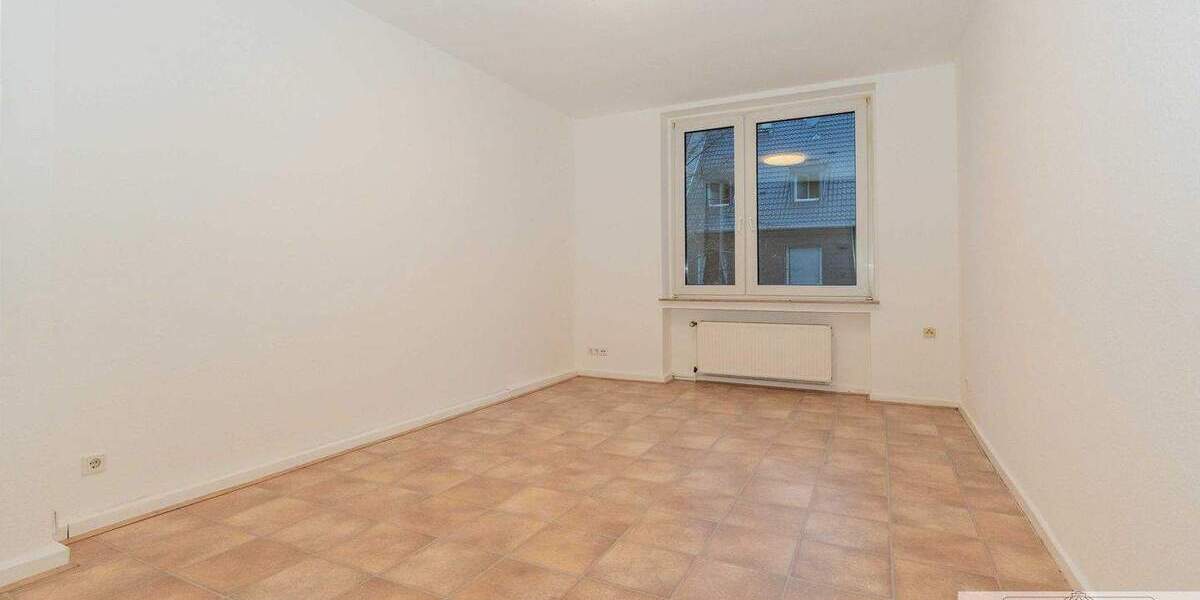 Helle 2-Zimmer-Wohnung mit Balkon - in Düsseldorf-Friedrichstadt 2 zimmer