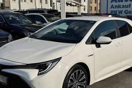 Toyota Corolla 43.170 km 18.650 &euro; Oberhausen 46045