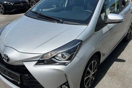 Toyota Yaris 4.557 km 15.900 &euro; Oberhausen 46045