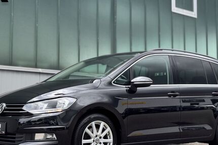 VW Touran 155.821 km 14.990 € Viersen 41748