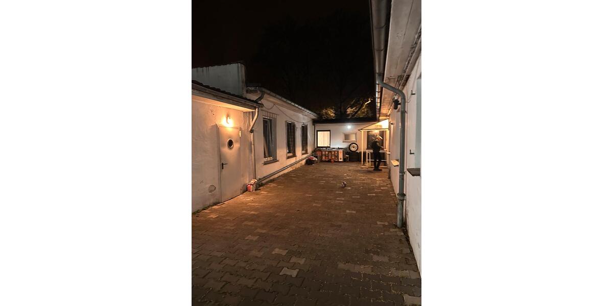 Gewerbeobjekt Düsseldorf Niederkassel - 2.490&euro; | Angebot:26093012