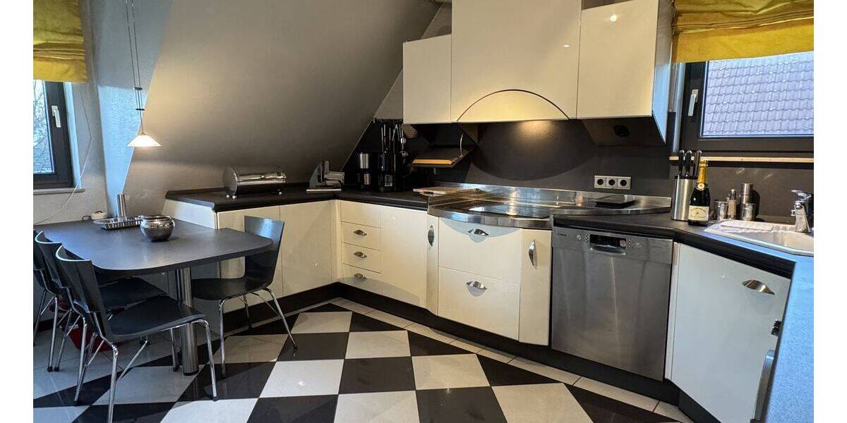 Etagenwohnung Essen Bredeney - 5 Zimmer, 179 m&sup2;, 580.000&euro; | Angebot:22549337