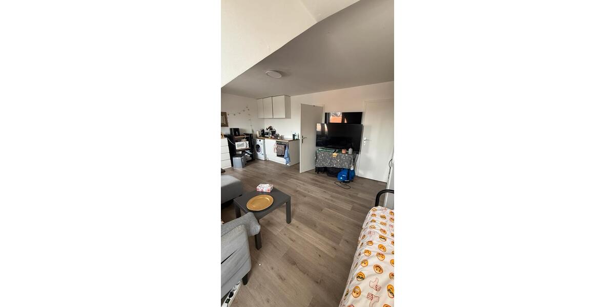 Dachgeschoßwohnung Düsseldorf Derendorf - 1 Zimmer, 25 m&sup2;, 500&euro; | Angebot:26384284