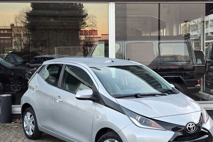 Toyota Aygo (X) 140.128 km 6.900 € Krefeld 47803