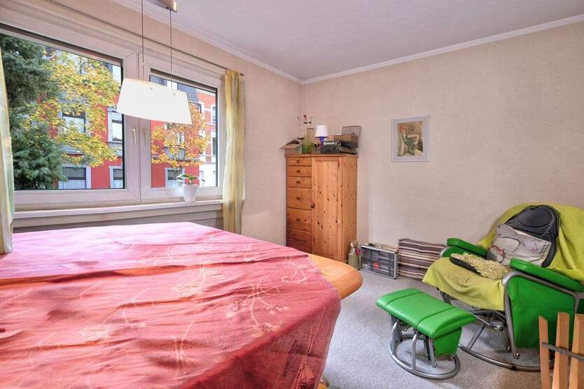 Ein Zuhause, das Generationen verbindet - Gepflegtes Zweifamilienhaus mit Garten 6 zimmer