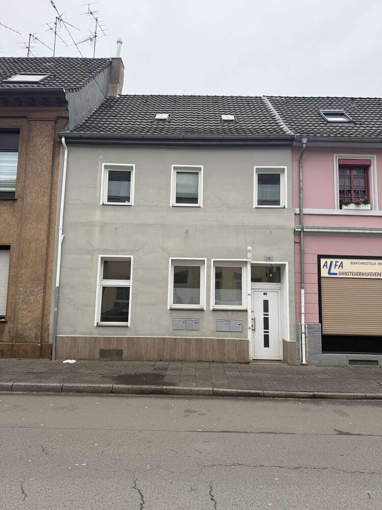 Haus zum Kaufen in Krefeld 115.000 € 90 m²