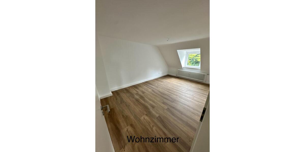 Dachgeschoßwohnung Gelsenkirchen Gelsenkirchen-Nord - 3 Zimmer, 61 m&sup2;, 730&euro; | Angebot:26399070
