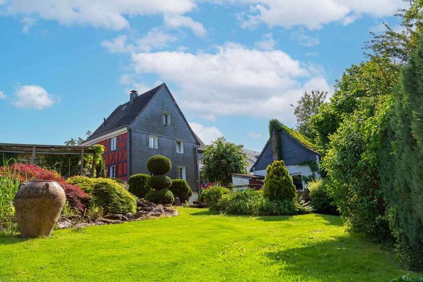 Haus zum Kaufen in Solingen 425.000 € 140 m²