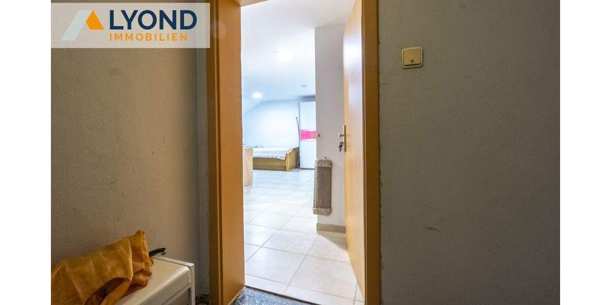 Etagenwohnung Moers Repelen - 4 Zimmer, 90 m&sup2;, 145.000&euro; | Angebot:25067353