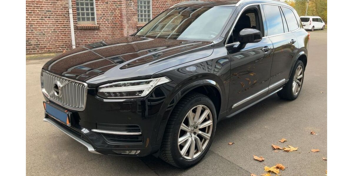 Volvo XC90 165.000 km 26.900 &euro; Düsseldorf 40233
