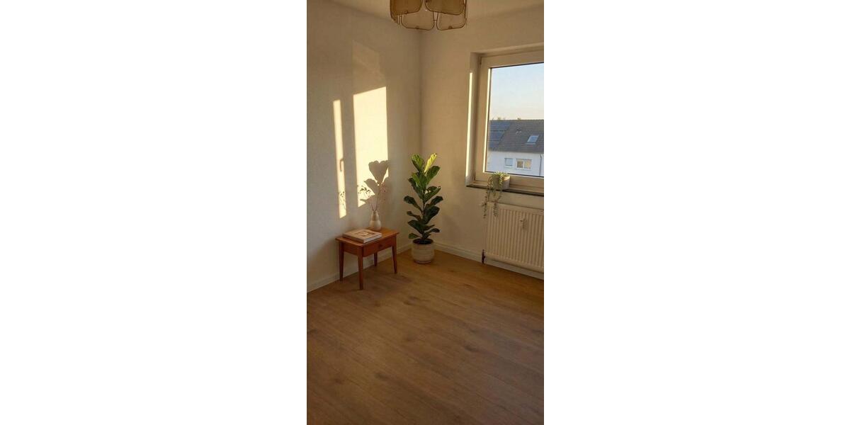 Etagenwohnung Gelsenkirchen Ückendorf - 4 Zimmer, 75 m&sup2;, 562&euro; | Angebot:26199777