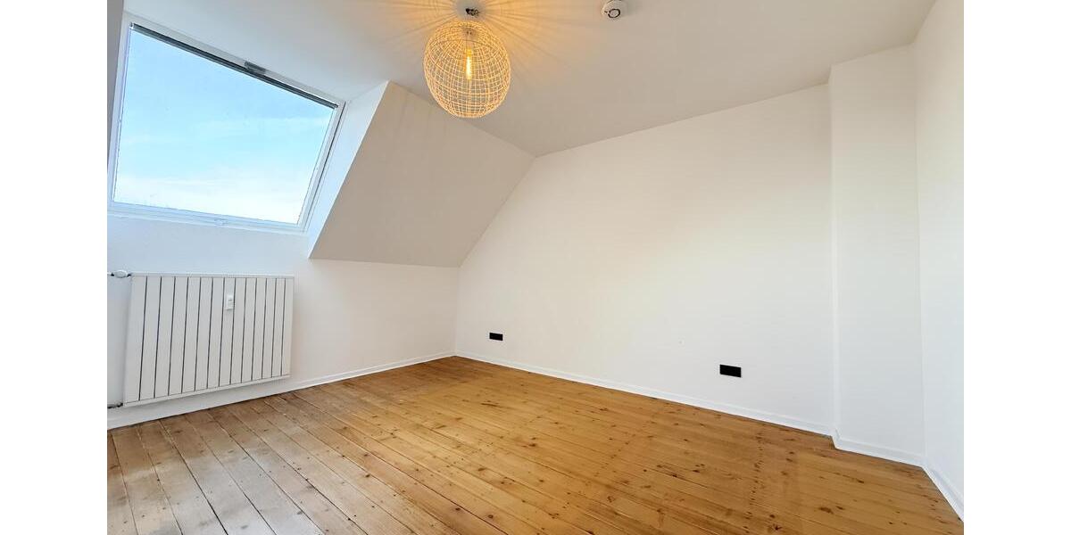 GROßZÜGIGE MASIONETTEWOHNUNG MIT 139M² IM ZENTRUM ZU MIETEN! 3.5 zimmer