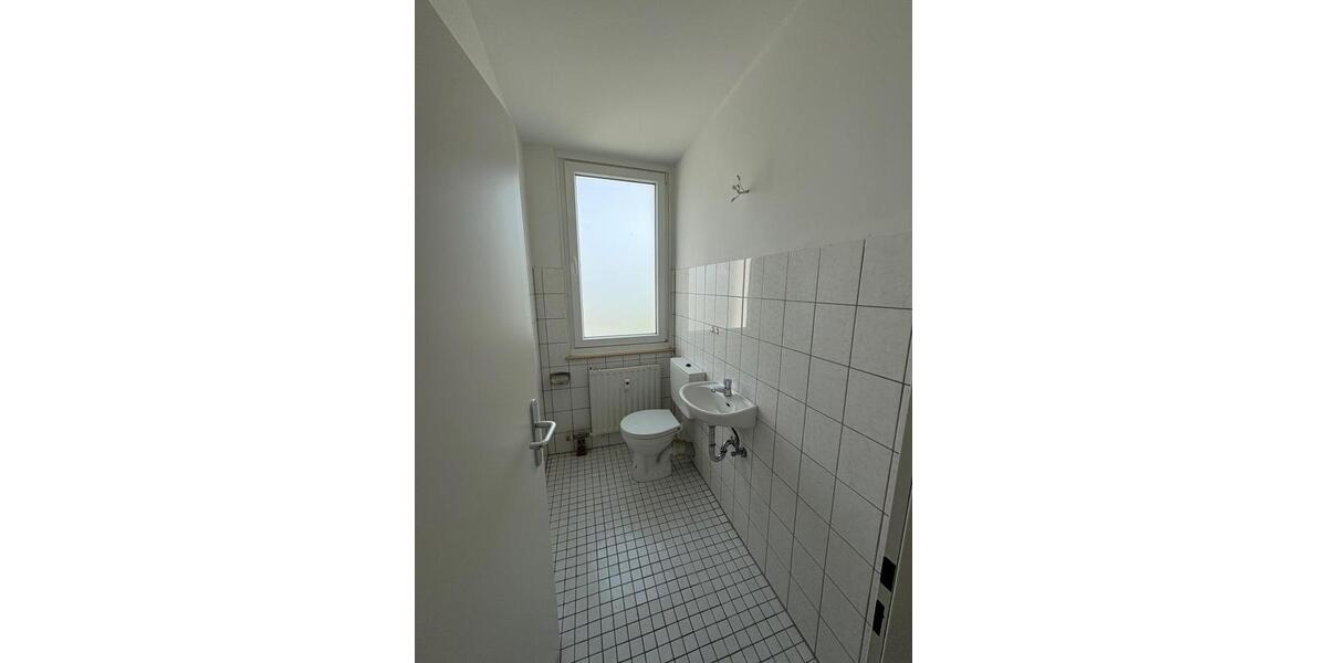 Etagenwohnung Ratingen Tiefenbroich - 3 Zimmer, 82 m&sup2;, 974&euro; | Angebot:26102047