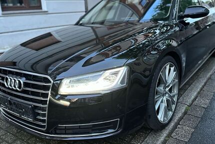 Audi A8 207.652 km 18.000 € Essen 45130