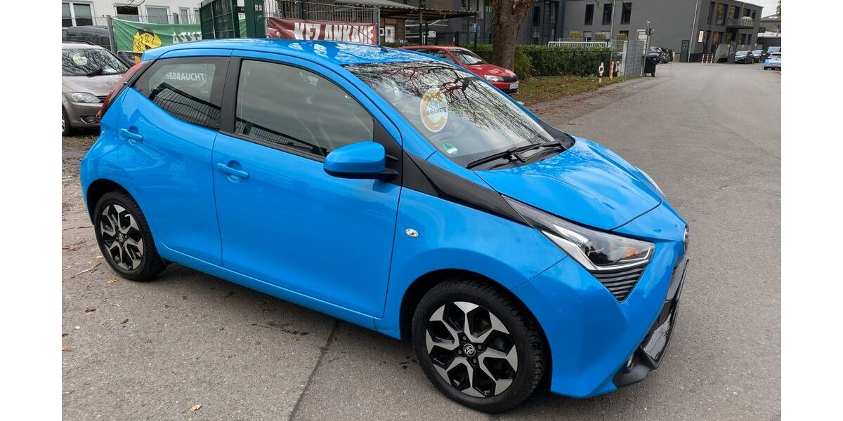 Toyota Aygo (X) 49.757 km 9.950 &euro; essen 45239
