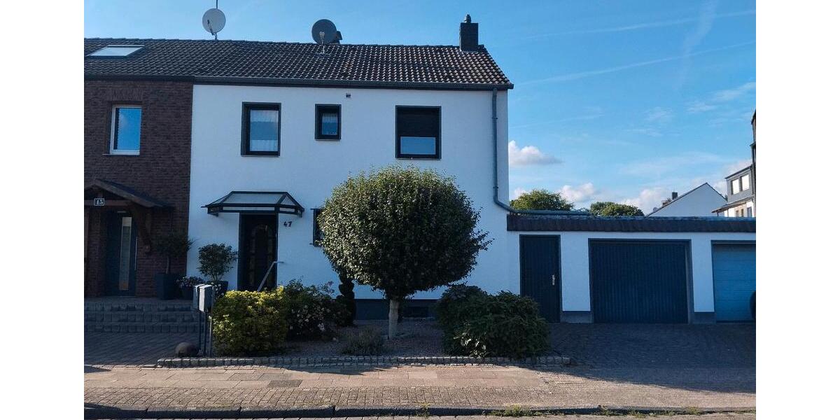 Gut gelegende Immobilie in Oberhausen Klosterhardt- Nord 6 zimmer