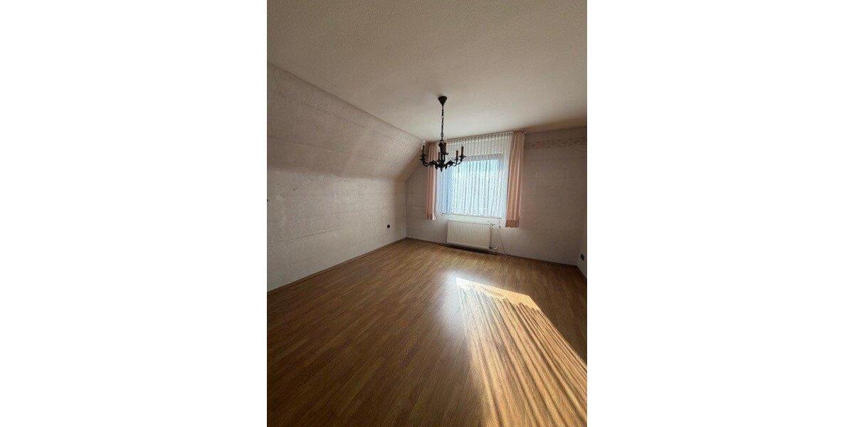Einfamilienhaus Duisburg Rheinhausen - 7.5 Zimmer, 186 m&sup2;, 550.000&euro; | Angebot:26921852