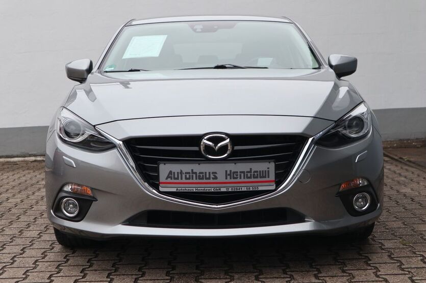 Mazda 3 91.350 km 11.990 € Moers 47443