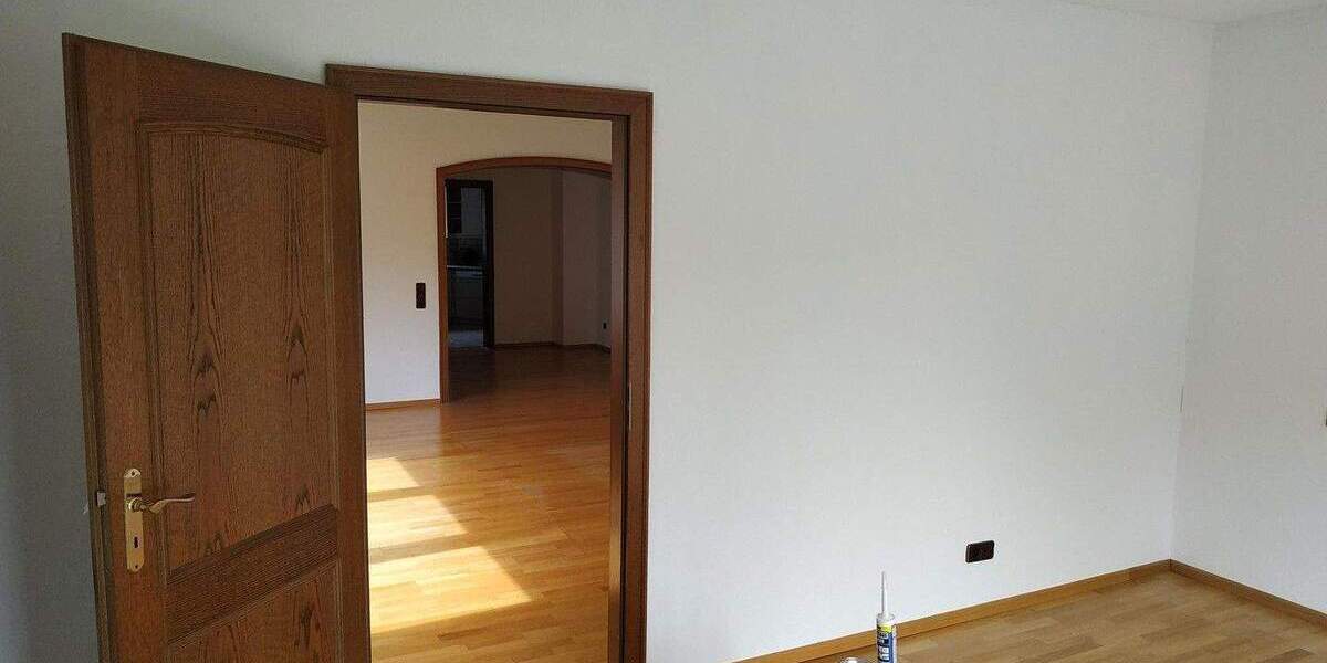 Etagenwohnung Krefeld Hüls - 2 Zimmer, 74 m&sup2;, 850&euro; | Angebot:25044942