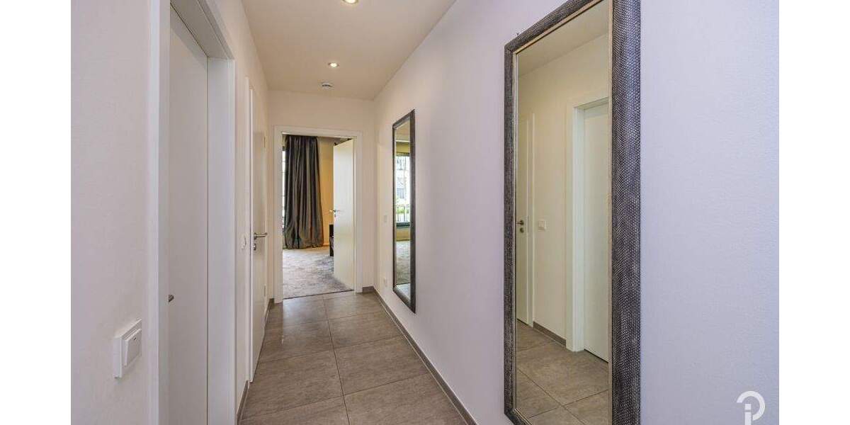 Etagenwohnung Düsseldorf Oberkassel - 3 Zimmer, 130 m&sup2;, 2.900&euro; | Angebot:25287976