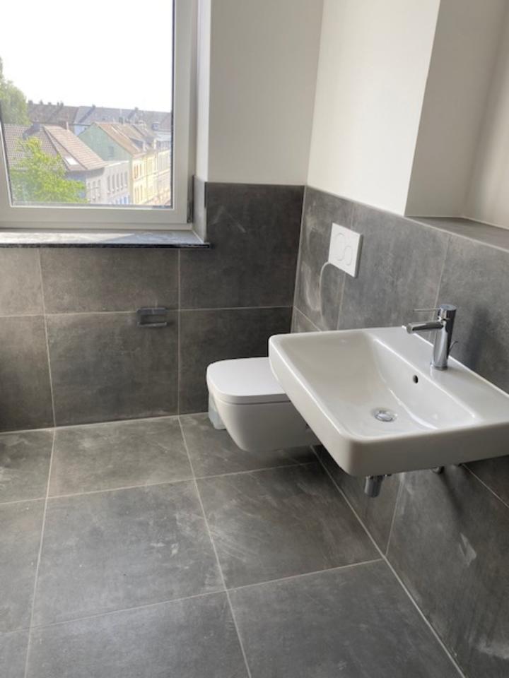 Neubau mitten in der City von Velbert, Hochwertige 3 Zi.- WH zimmer