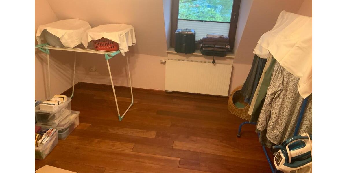 Dachgeschoßwohnung Neuss Gnadental - 5 Zimmer, 177 m&sup2;, 2.250&euro; | Angebot:26384336