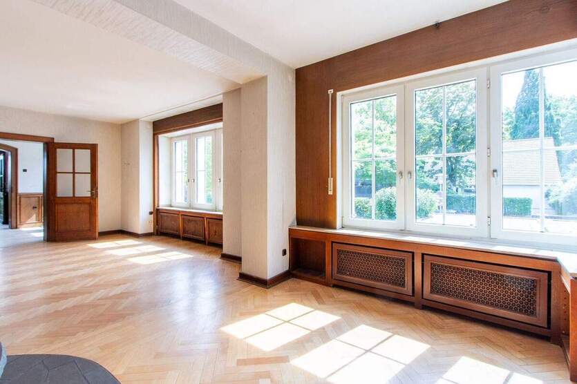 Blömker! Freistehendes Einfamilienhaus mit traumhaften Garten und zwei Garagen am Wittringer Wald! 4 zimmer