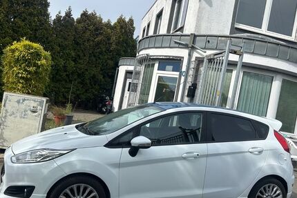 Ford Fiesta 84.000 km 5.400 &euro; Essen 45326