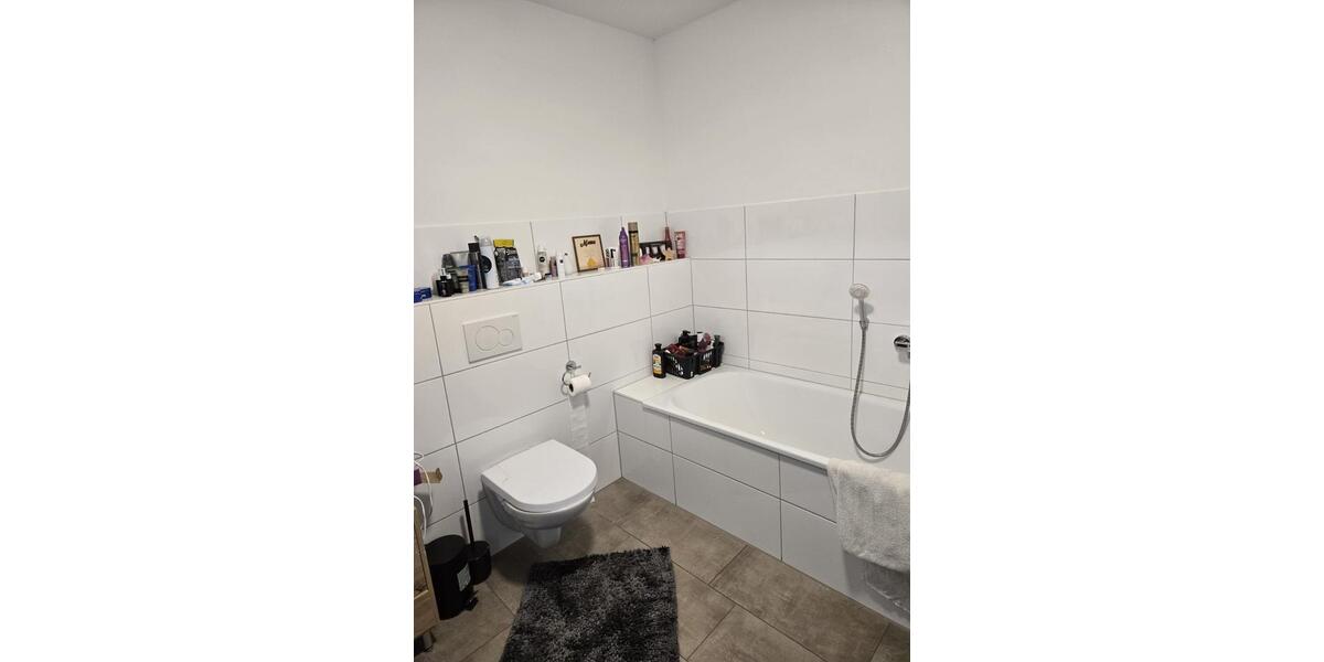Etagenwohnung Voerde (Niederrhein) - 3 Zimmer, 82 m&sup2;, 475&euro; | Angebot:25539389