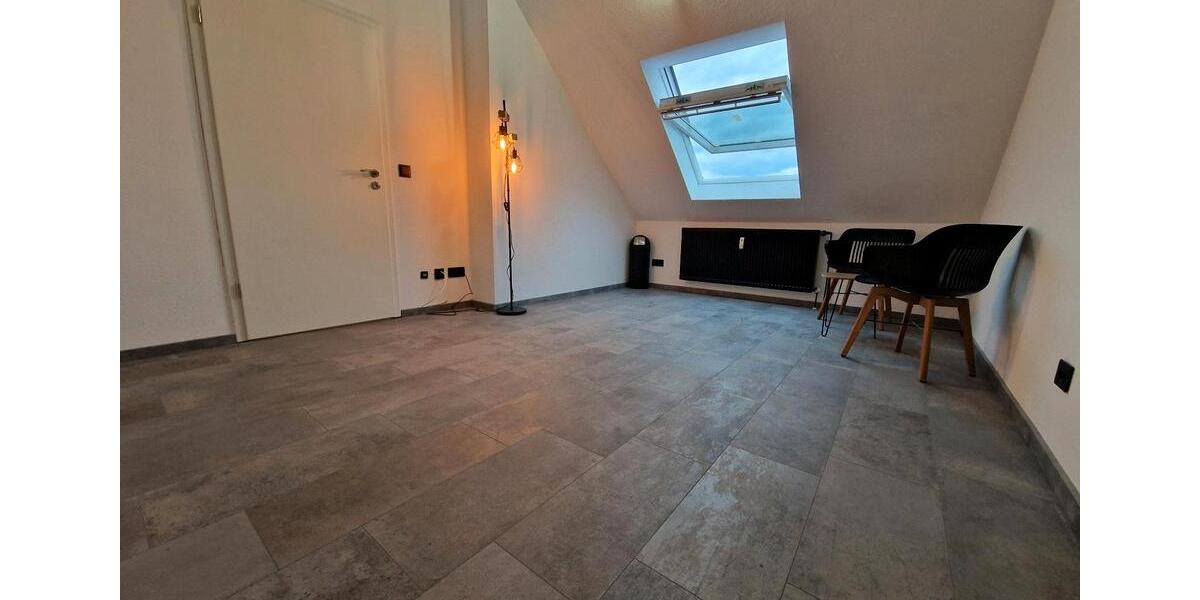 Dachgeschoßwohnung Essen Stadtbezirk V - 1 Zimmer, 34 m&sup2;, 50.000&euro; | Angebot:25719302