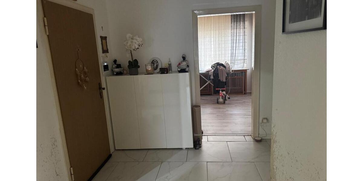 Etagenwohnung Duisburg Laar - 3 Zimmer, 81 m&sup2;, 800&euro; | Angebot:25251402