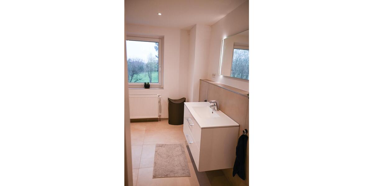 Etagenwohnung Ratingen Lintorf - 4 Zimmer, 125 m&sup2;, 2.250&euro; | Angebot:26072581