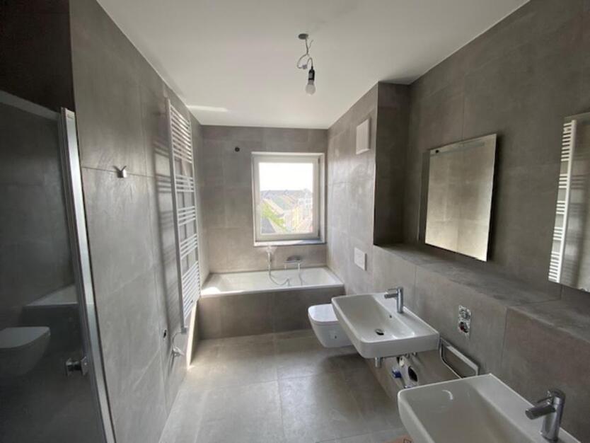 Neubau mitten in der City von Velbert, Hochwertige 3 Zi.- WH zimmer