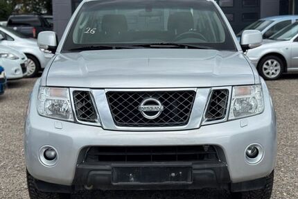 Nissan Navara 151.000 km 14.900 € Kamp-Lintfort 47475