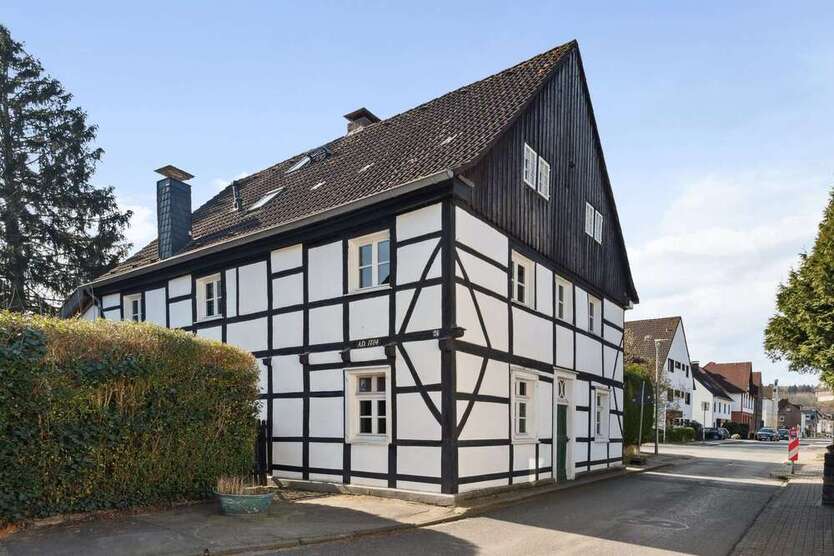 Haus zum Kaufen in Essen 1.090.000 € 282 m²