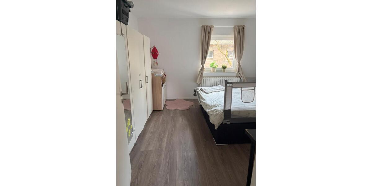 Etagenwohnung Duisburg Beeck - 3.5 Zimmer, 72 m&sup2;, 766&euro; | Angebot:25433293