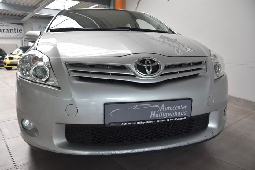 Toyota Auris 296.811 km 3.580 € Heiligenhaus 42579